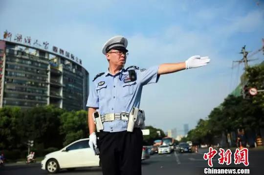 朋友圈瘋傳駕照消分新規(guī)！到底咋回事？公安部回應(yīng)了